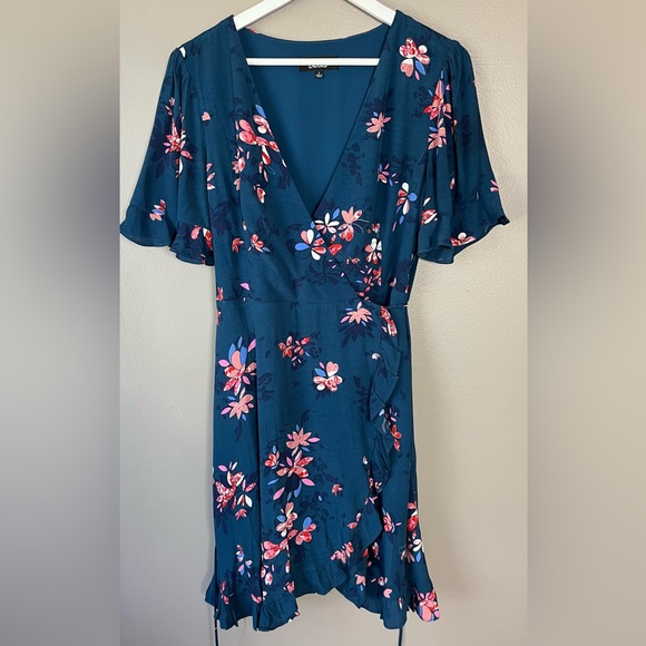 Lulu’s Teal Blue Floral Wrap Mini Dress large flatter wedding guest date night - Picture 2 of 8